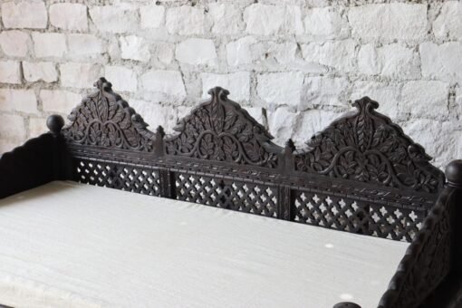 WOODEN DAY BED WITH CUSION 200x100x90cm - Image 3
