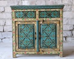 WOODEN 2 DOOR AND 2 DRAWER SIDEBOARD 90x40x90cm