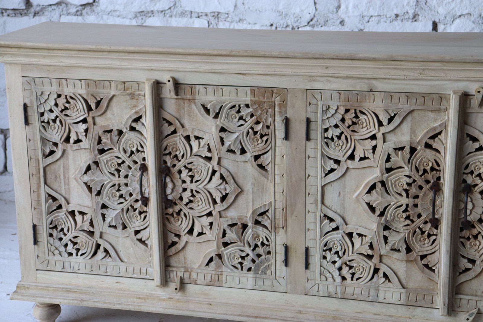 Rustic Essence Handcrafted Natural Wooden Sideboard 180x40x90cm - Image 2
