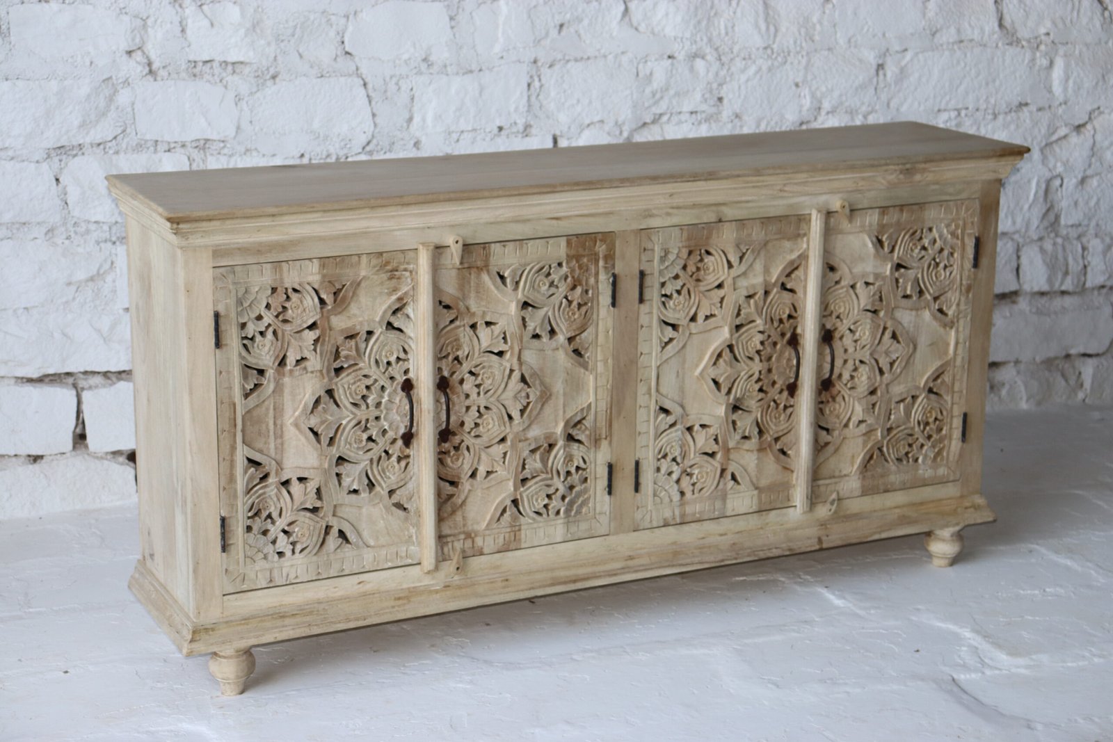 Rustic Essence Handcrafted Natural Wooden Sideboard 180x40x90cm - Image 4