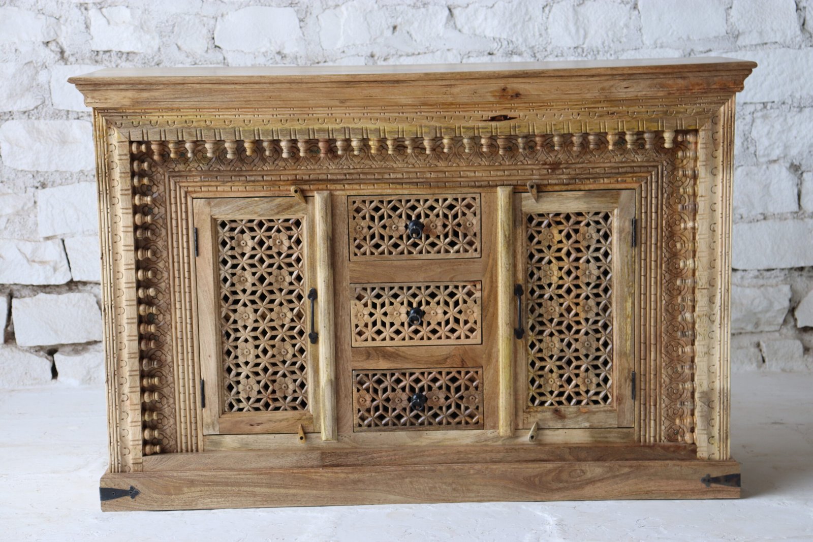 Rustic Charm Natural Wooden 3-Drawer Sideboard 180x40x90cm