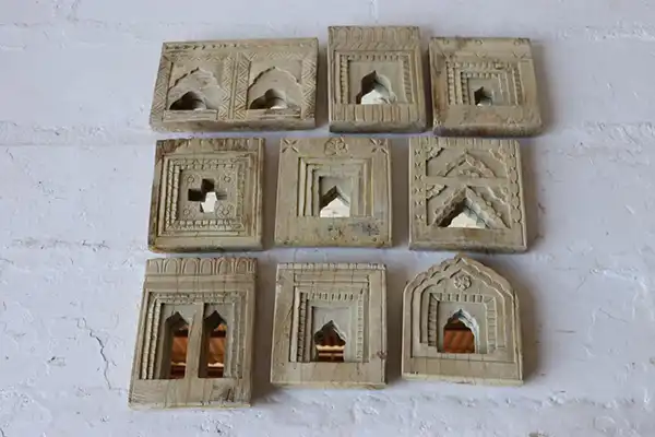 WOODEN MIRROR FRAME 24x7x24cm